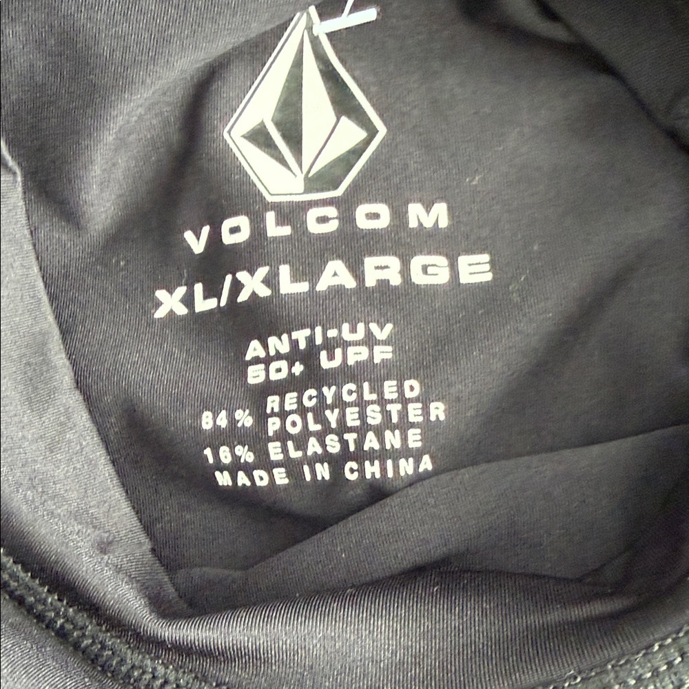 Volcom Thrashguard in Black size XL Big Kids NWT - Picture 8 of 10
